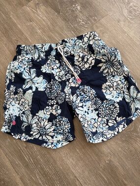 Lilly Pulitzer Men’s Capri “Low Tide Navy Bouquet All Day” Swim Trunks